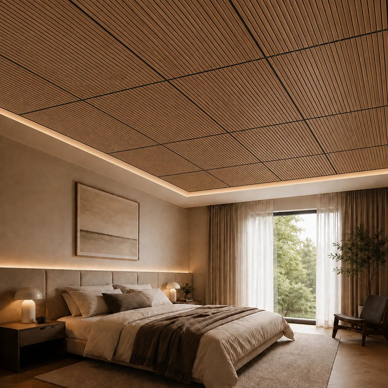 Dalle de plafond suspendu à tasseaux, finition Chêne clair – mise en situation chambre