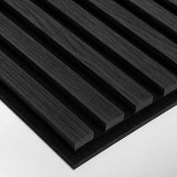 Dalle de plafond suspendu à tasseaux, finition Frêne noir – détail des tasseaux