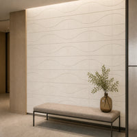 Panneau mural en feutre PET – Motif Flow couleur Écru dans un intérieur contemporain