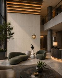 Panneau mural en feutre PET V-Line couleur Écru dans un intérieur contemporain