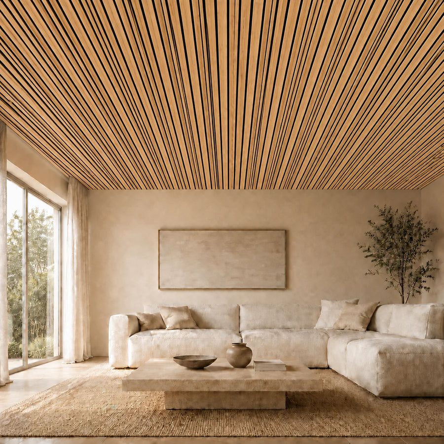 Panneau acoustique mural Barcode – Tasseaux irréguliers — finition Chêne naturel – feutre noir installée au plafond