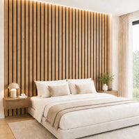 Panneau acoustique à larges tasseaux 50 mm, finition Chêne naturel, en tête de lit